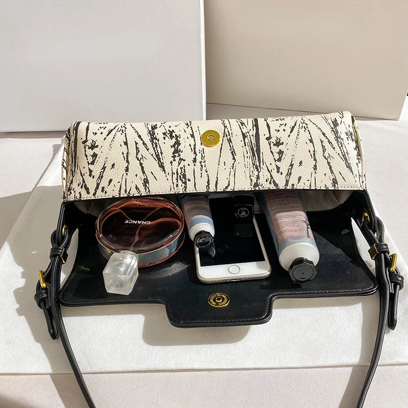Sac Baguette Minimaliste – Élégance & Polyvalence